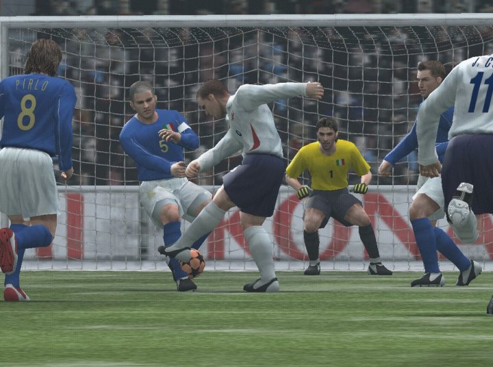 PES 5:n ekat kuvat