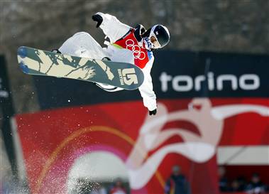 Olympiavoittaja White snoukkaa Ubille