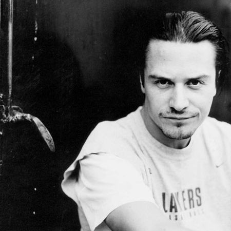 Mike Patton Pimeyden ääneksi