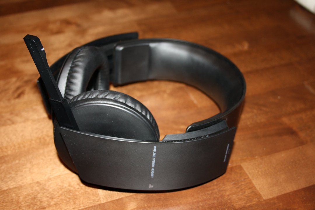 Testissä Sony Wireless Stereo Headset