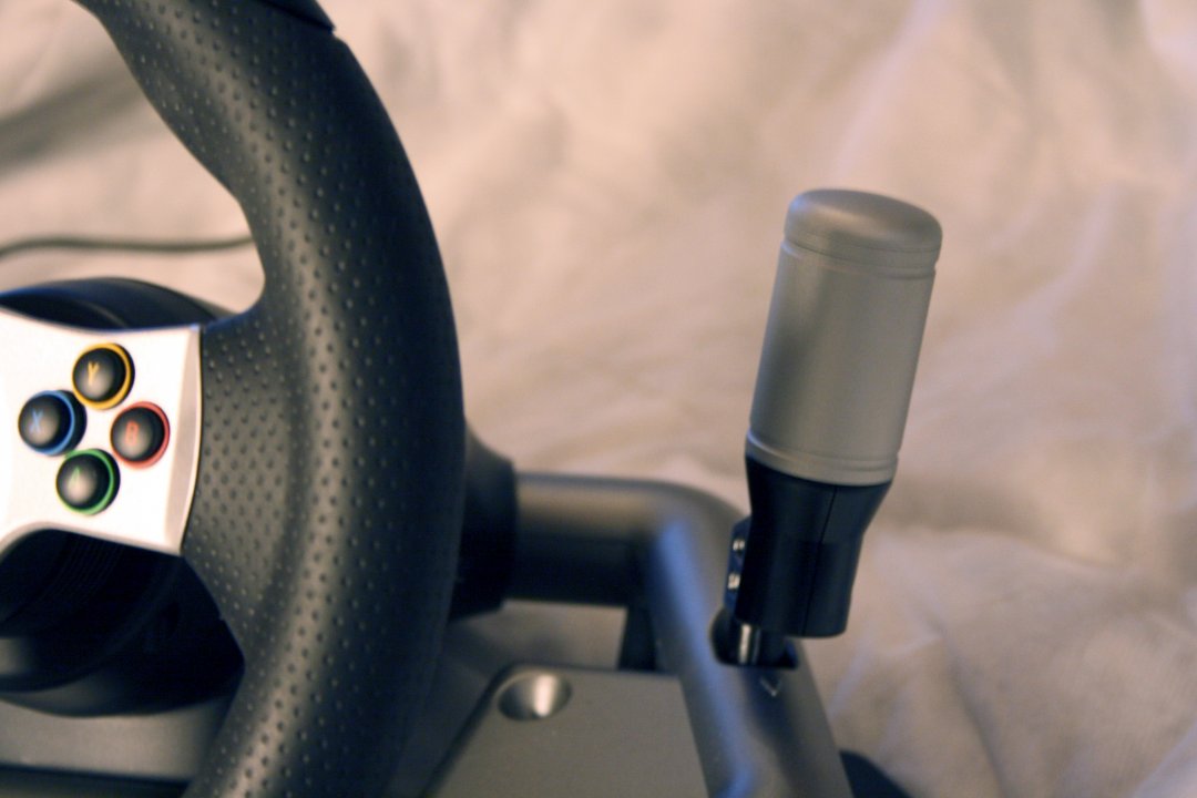 Testissä Mad Catz Wireless Force Feedback Racing Wheel