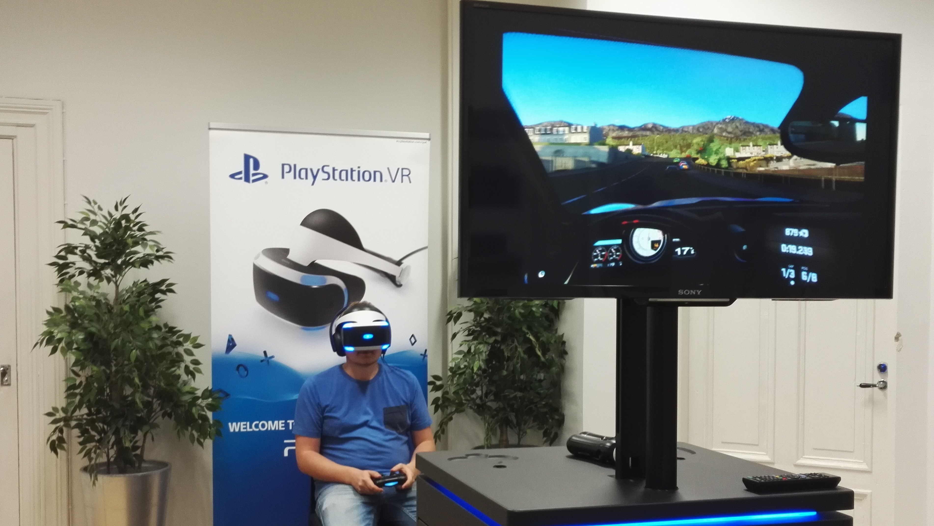 Between two ferns with Peero